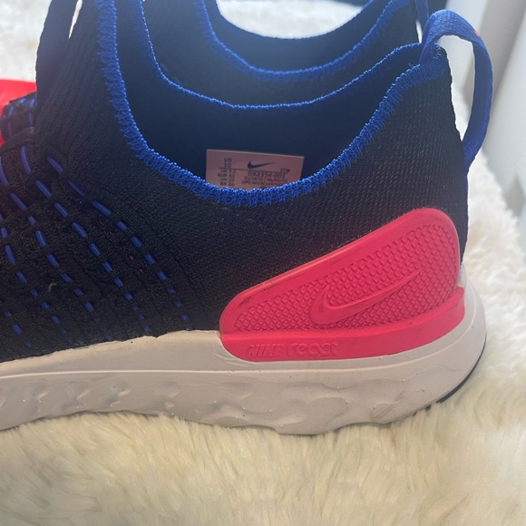 Nike React Phantom Run Flyknit 2 Black Bright Crimson Women’s Size 10 - Picture 5 of 15
